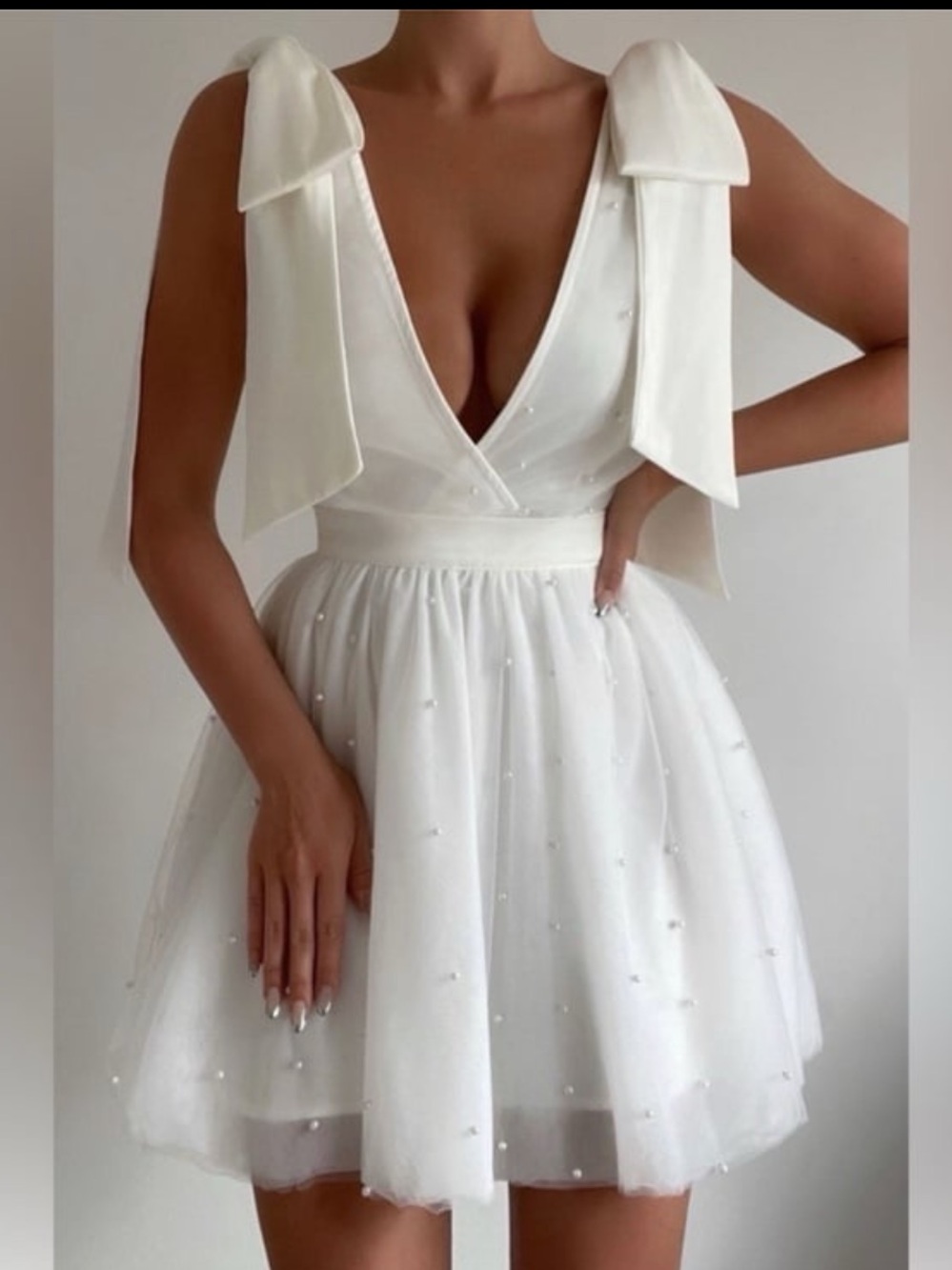 Showpo White Deep V Bow-Shoulder Mini Dress size 6